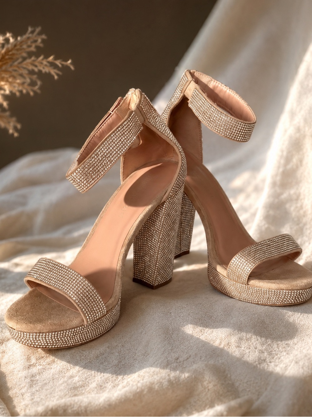 Madden Girl Rhinestone Platform Heels Silver Nude Y2K Glam Size 7.5
